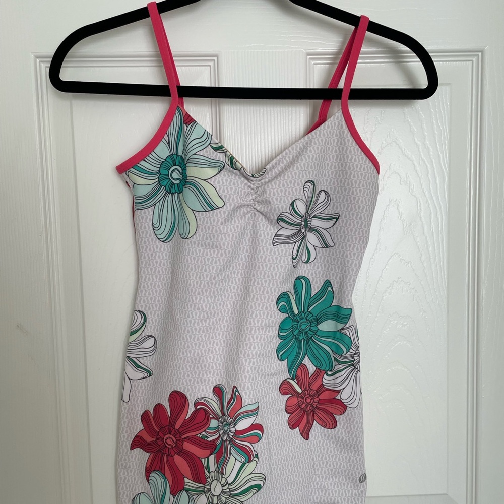 Lululemon floral tank